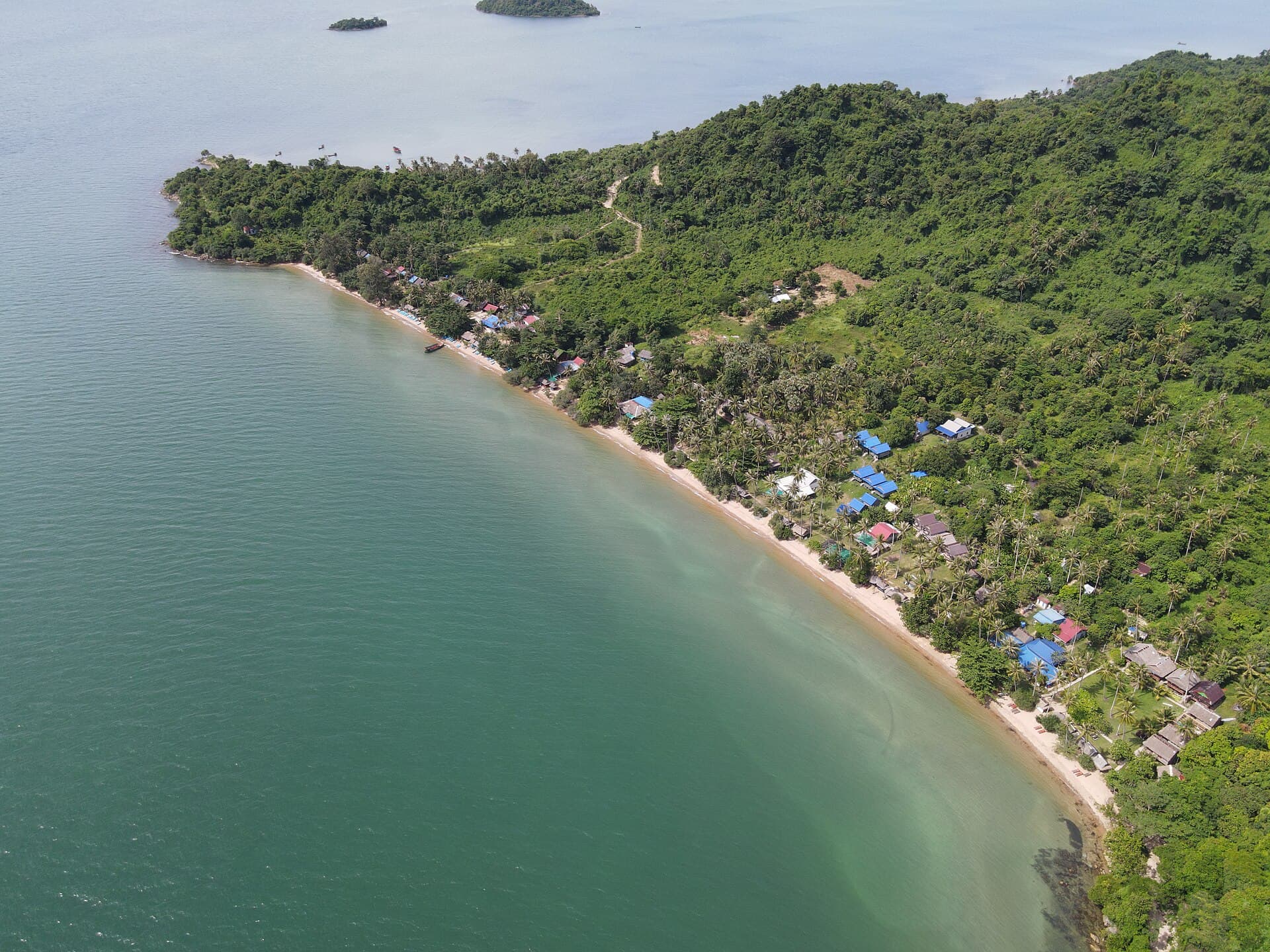 Bird's-eye view of the beach on Koh Tonsay