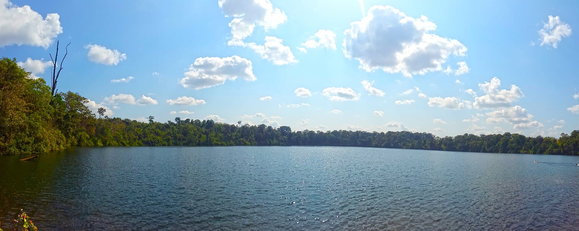 Yeak Laom Lake, Ratanakiri